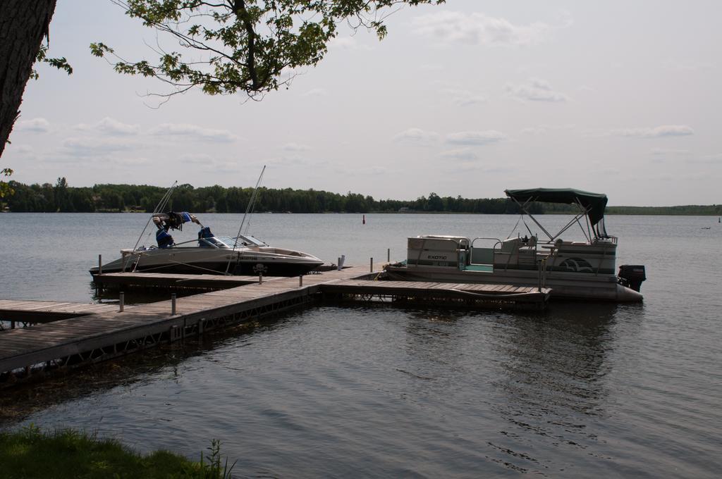 Woodland Estate Resort Campbellford Exterior foto